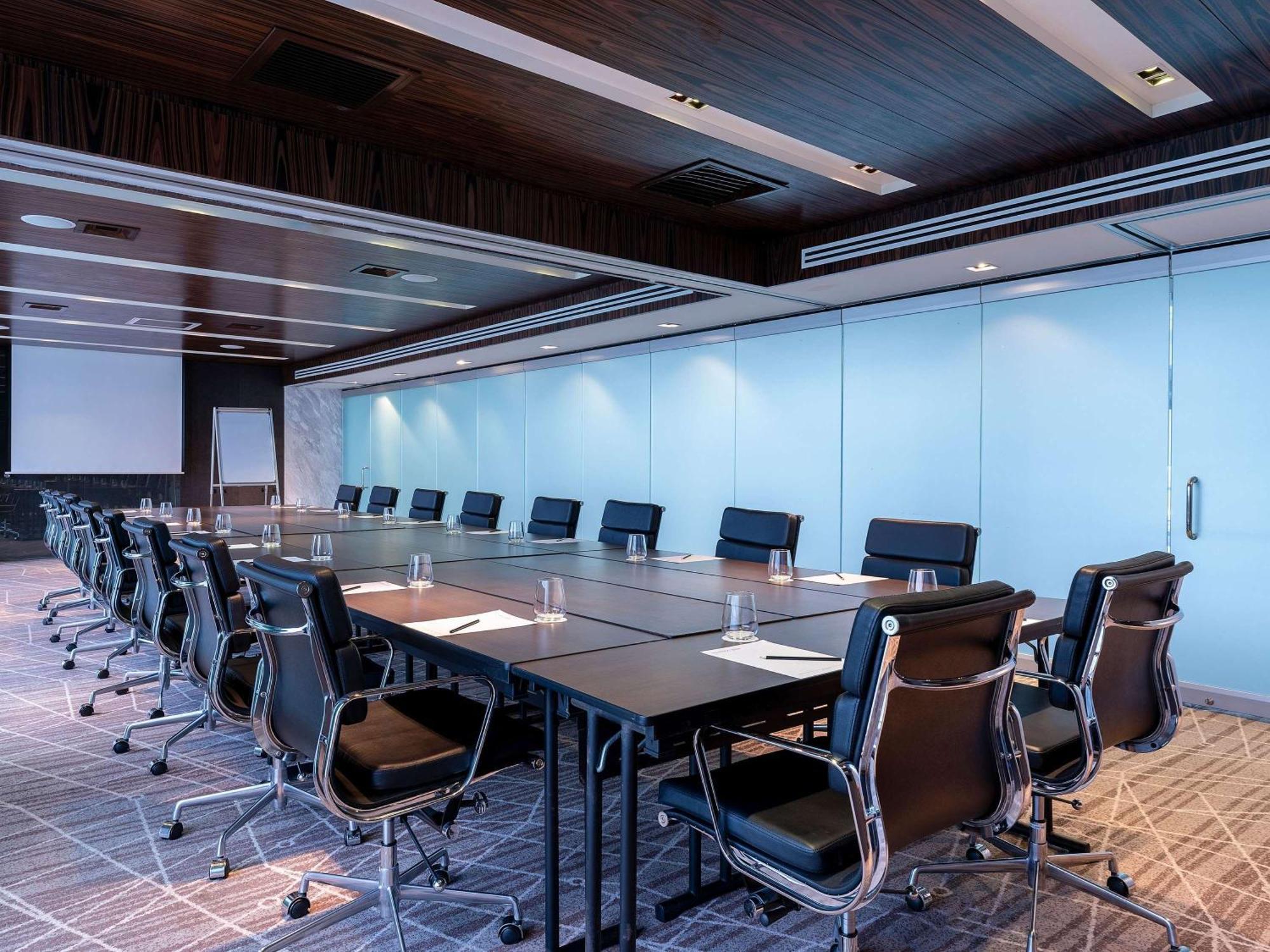 Movenpick Hotel & Convention Centre Klia Sepang Exterior foto Meeting room