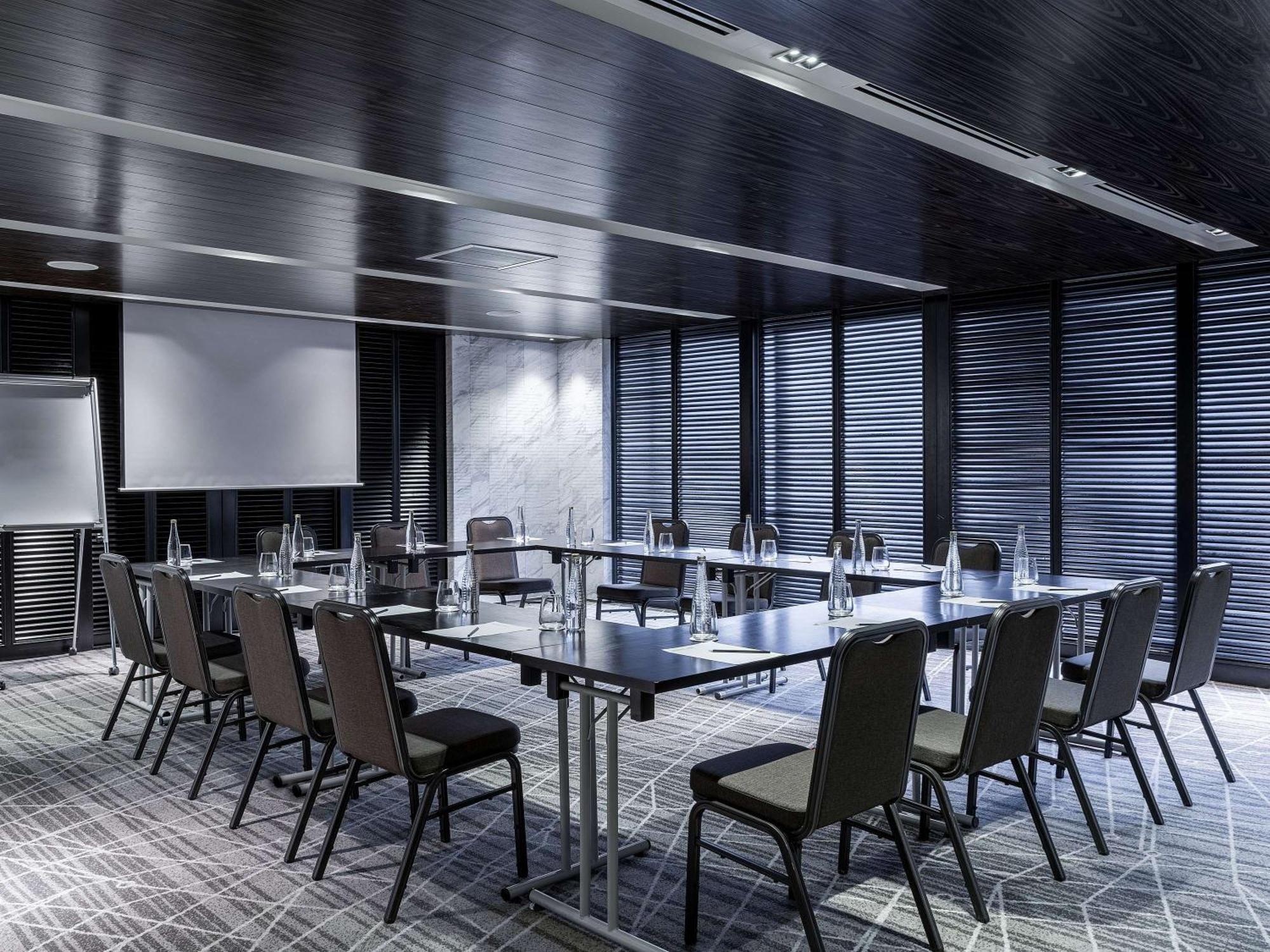 Movenpick Hotel & Convention Centre Klia Sepang Exterior foto Meeting room