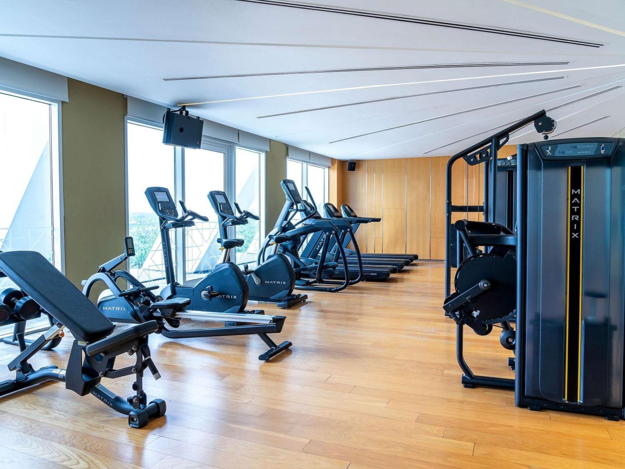 Movenpick Hotel & Convention Centre Klia Sepang Exterior foto A gym at a hotel